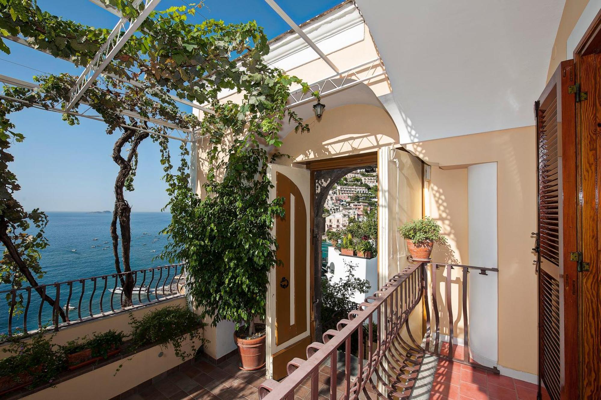 Albergo California Позитано Стая снимка